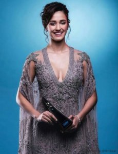 Disha Patani Body, Age, Height, Weight, Measurements & Status ...