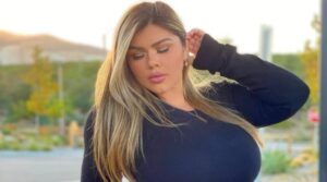 Shell Raven Plus Size Model Bio Age Height Social Influencer Net Worth