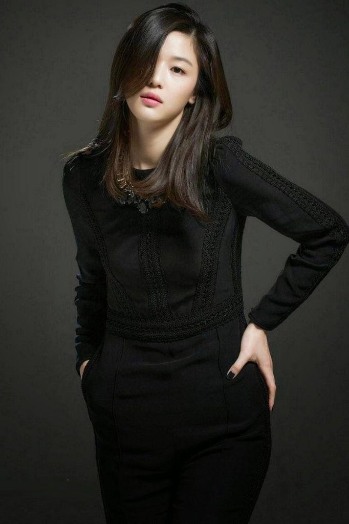 Jun Ji-hyun height