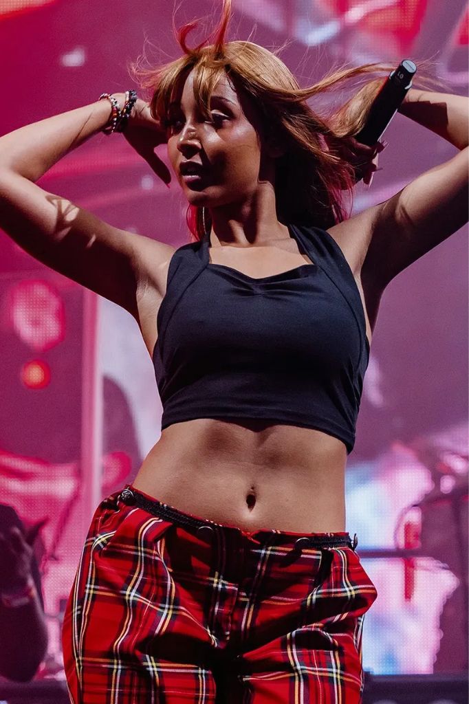 PinkPantheress height